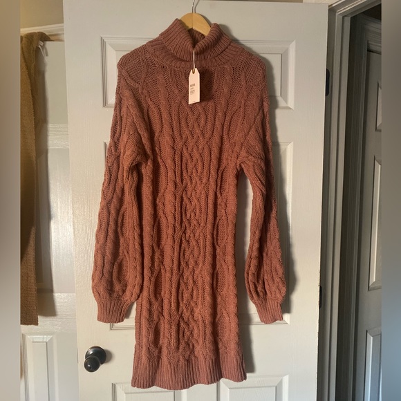 Turtle neck sweater dress - Picture 4 of 4